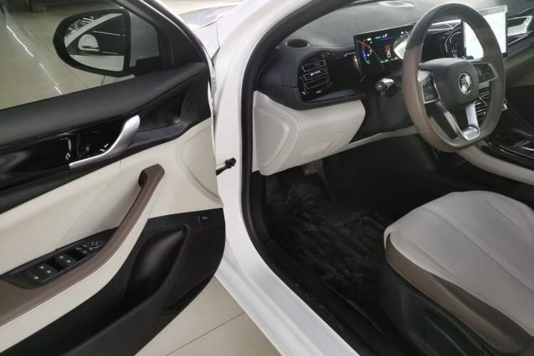 Used BYD Qin PLUS 2024 HONOR Edition DM-i 55KM Leading Model
