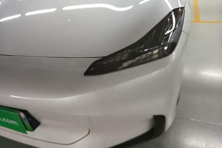 Used Hyptec GT 2023 560 Rear-Drive Tech Edition Left Front Headlight