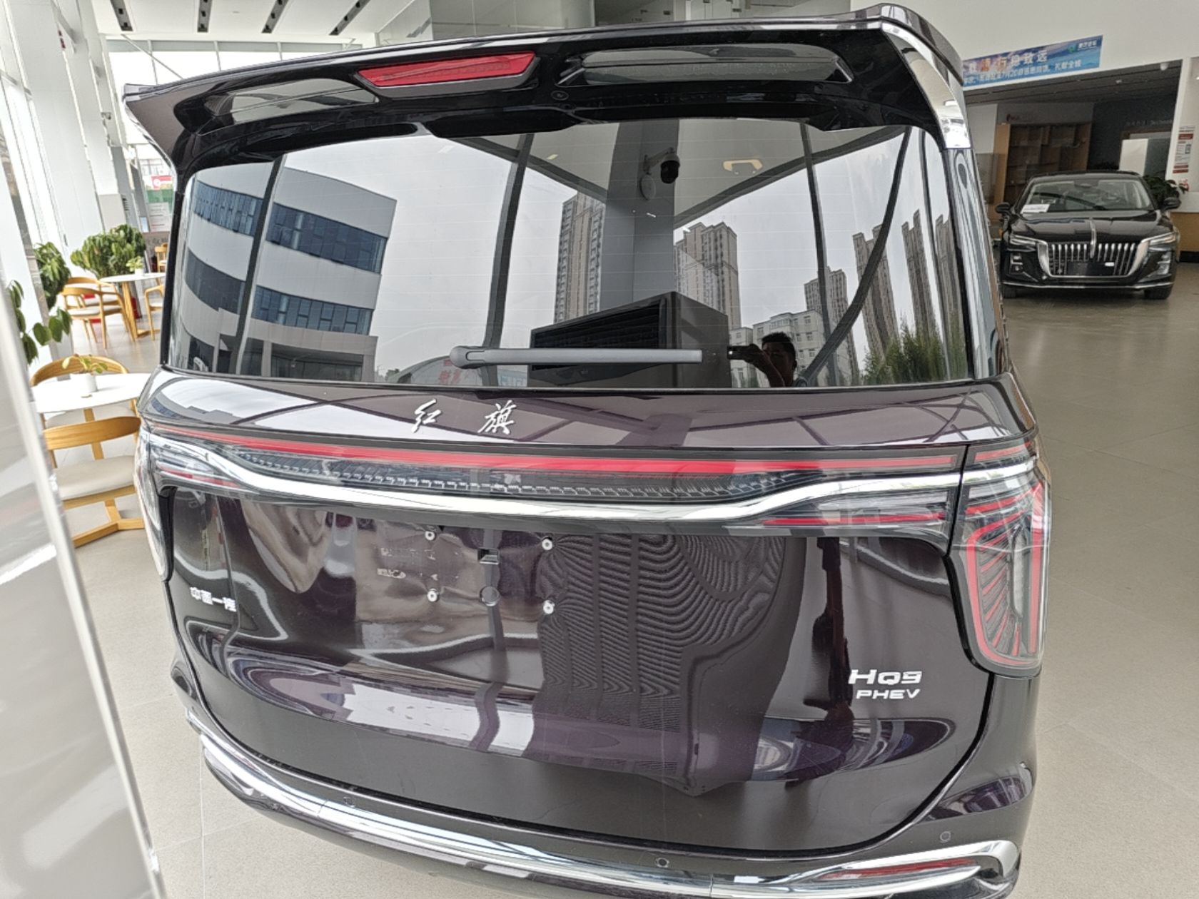 Hongqi HQ9 PHEV 2024 2.0T Four-Wheel Drive Luxury Edition — снимка 5