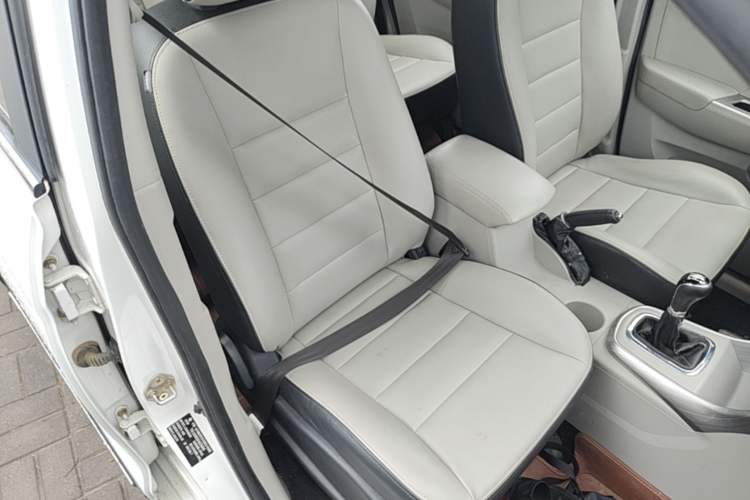 Used FORTHING S500 2016 1.6L Manual Luxury Edition
