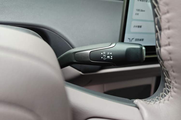 Used Hongqi Tiangong 06 2025 660 4x4 Smart Selection Edition Gear Lever