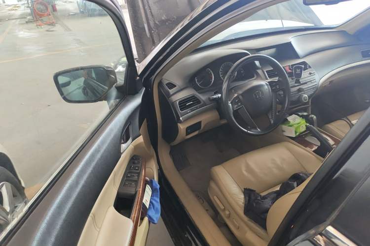 Used Honda Accord 2012 2.0L SE