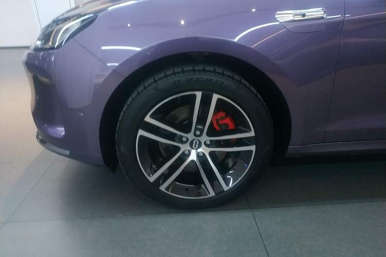 Used Hima AITO M5 2025 Extended-Range Ultra All-Wheel-Drive Version