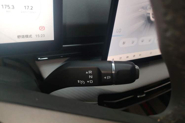 Used Bestune Yueyi 03 2025 565km Premium Edition Gear Lever