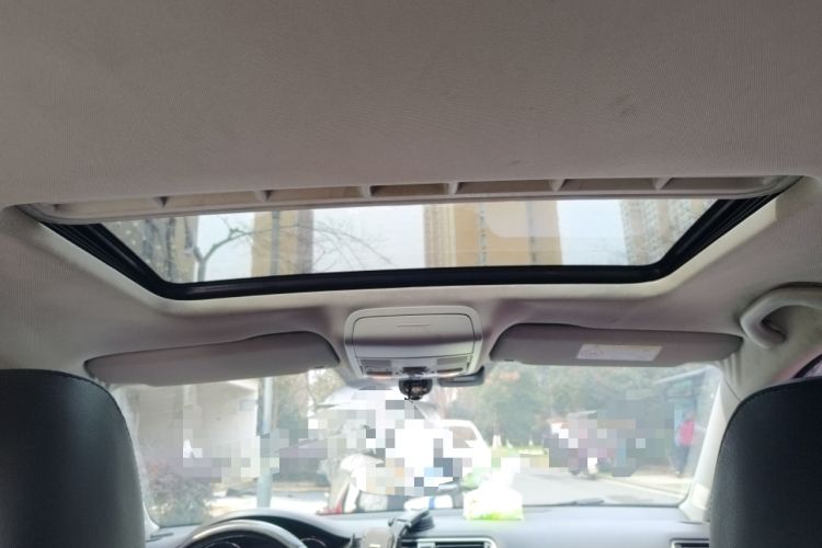 Used Volkswagen Sagitar 2017 180TSI Automatic Luxury Edition
