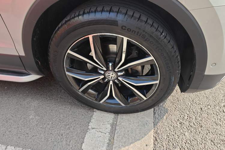 Used Volkswagen Tiguan L 2017 380TSI Automatic All-Wheel-Drive Flagship Edition
