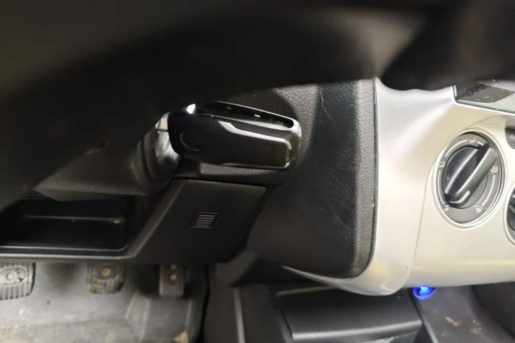 Used Venucia R50X 2013 1.6L Manual Model Vehicle Key