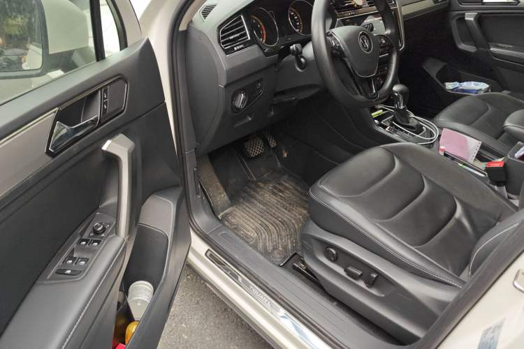 Used Volkswagen Tiguan L 2021 330TSI Automatic Two-Wheel Drive Smart Edition
