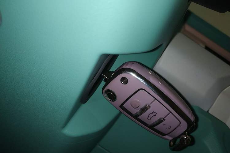 Used Chery QQ Ice Cream 2022 120km Conical Shape Lithium Iron Phosphate
