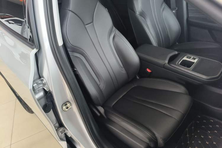 Used Dongfeng Aeolus Mage 2025 1.5T JingShang Edition
