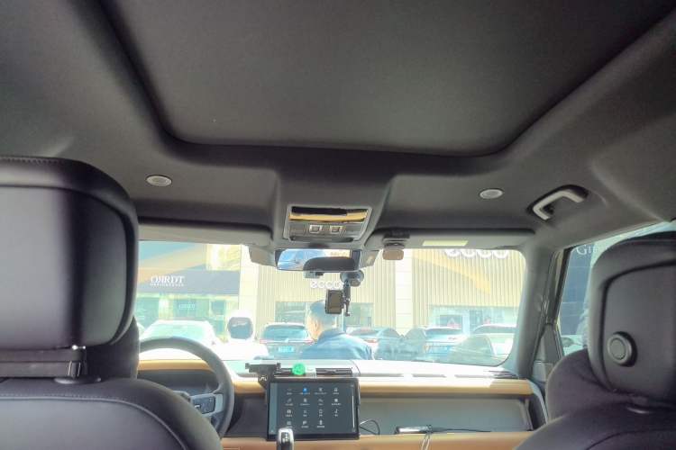 Used Land Rover Defender 2024 110 3.0T P400 X-DYNAMIC HSE Headliner