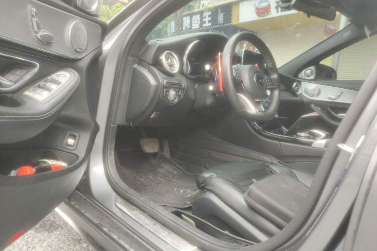 Used Mercedes-Benz C-Class 2018 C 200 Sport Edition Driver Seat