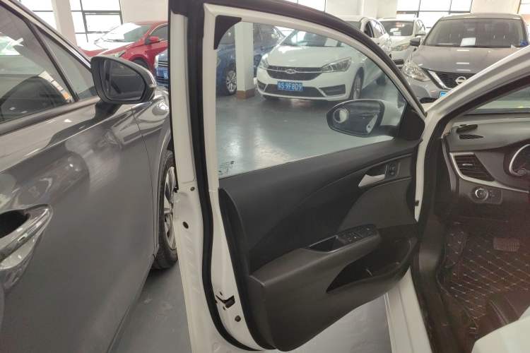 Used Chevrolet Cavalier 2019 320 Automatic Enjoyment with Sunroof Left Front Door Interior