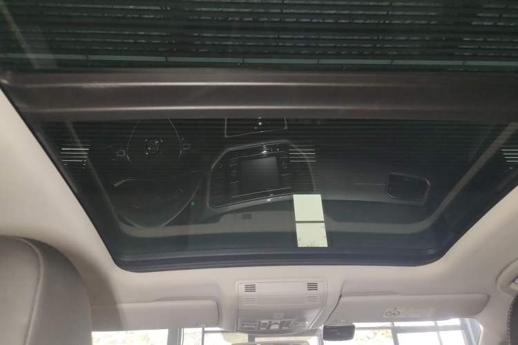 Used Volkswagen T-ROC 2020 280TSI DSG Two-Wheel-Drive Elite Version Headliner