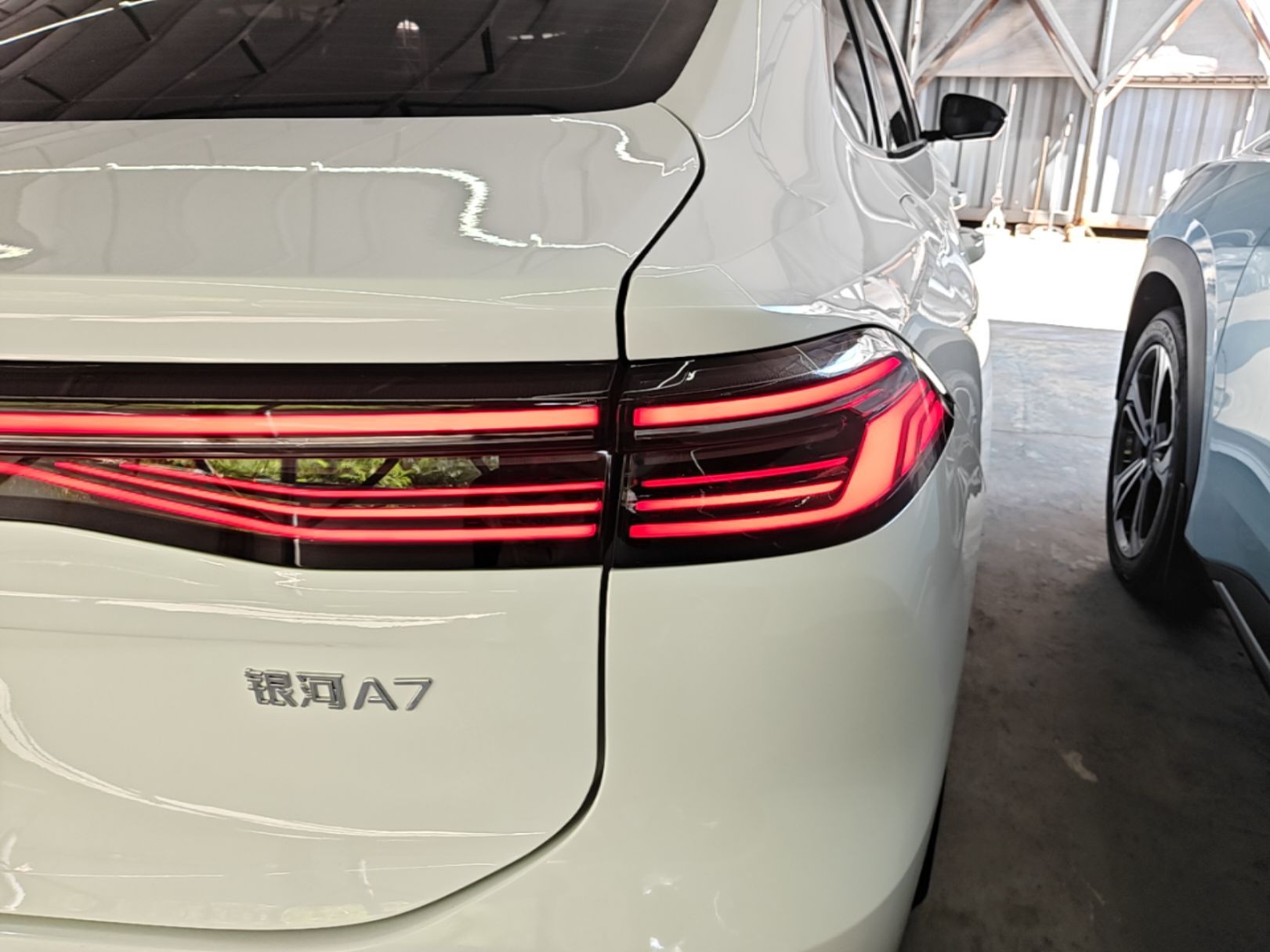 Geely Galaxy A7 2025 Model EM-i 150km Long-Distance Edition — снимка 9