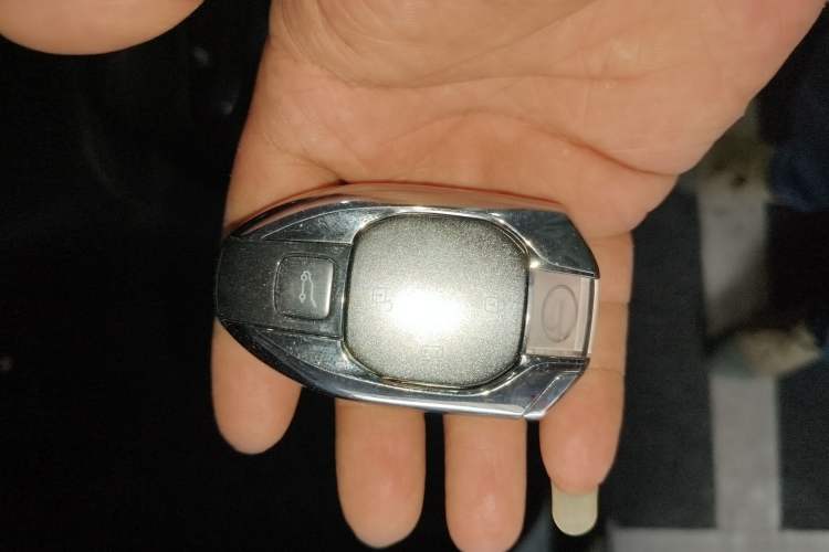 Used GAC Trumpchi M8 2023 Zongshi Series Dual-Motor Supreme Edition Interior 1