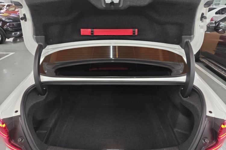 Used Volvo S60 2022 B4 Zhiyi Luxury Edition
