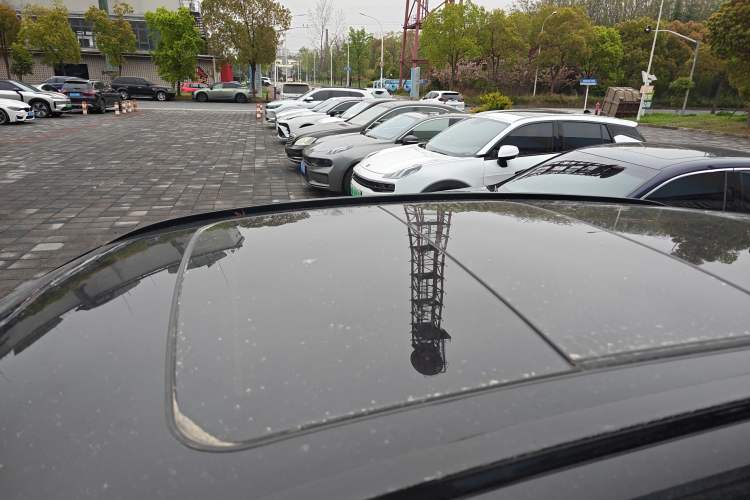 Used Lynk & Co 06 EM-P 2023 EM-P 126 Long-Range Halo Roof