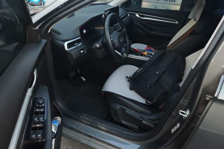 Used Geely Auto Emgrand 2025 4th Generation 1.5L CVT Longteng Edition