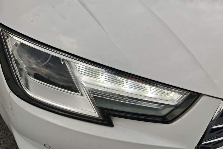 Used Audi A4L 2018 30th Anniversary Edition 40 TFSI Trendy Model Right Front Headlight