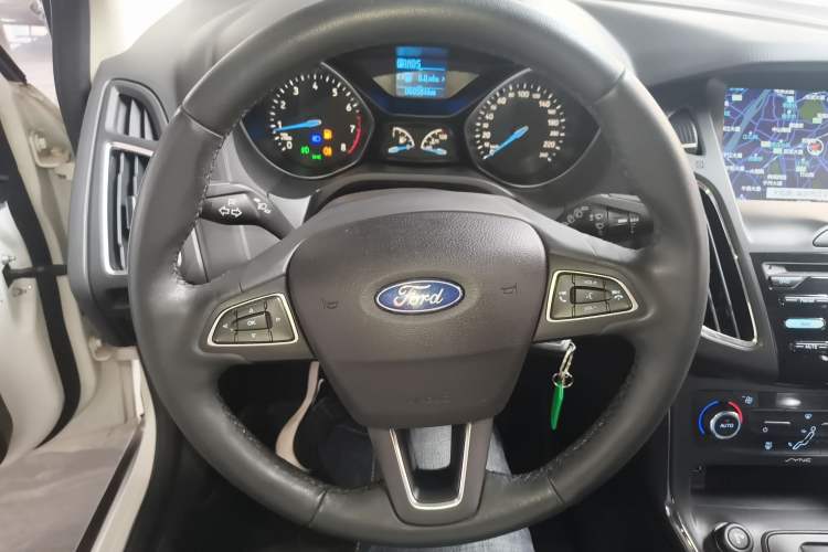 Used Ford Focus 2015 Hatchback 1.6L Automatic Fashion Edition