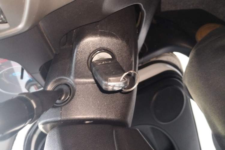 Used Haval H1 2017 Red-Label 1.5L AMT Luxury Model