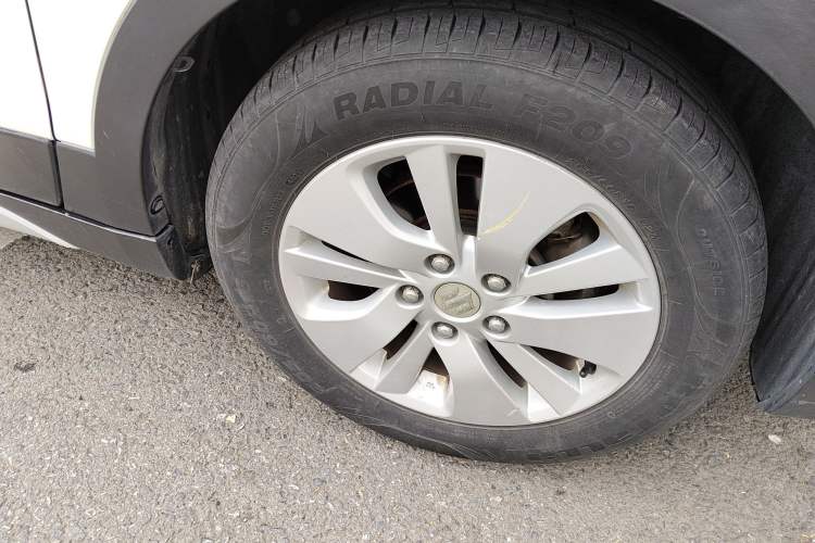 Used Suzuki S-Cross 2014 1.6L CVT Two-Wheel Drive Elite Version
