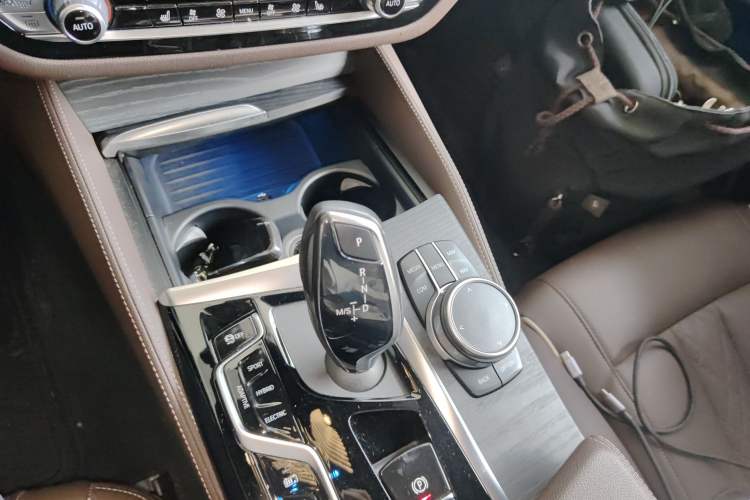 Used BMW 5 Series New Energy 2021 Restyled 535Le M Sport Package Gear Lever