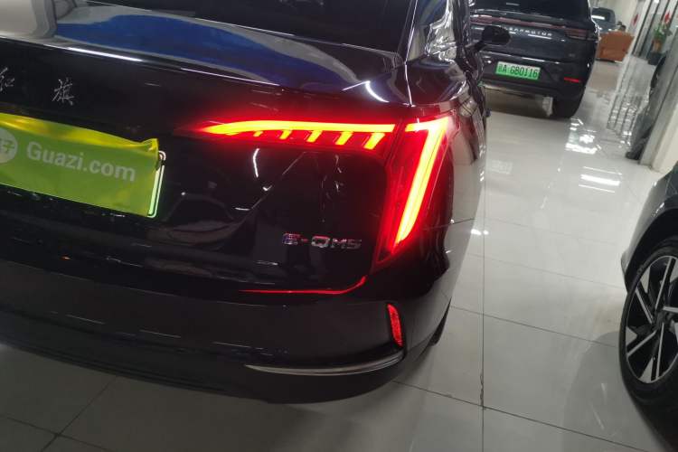 Used Hongqi E-QM5 2021 Charging Version Flagship Edition Right Rear Taillight