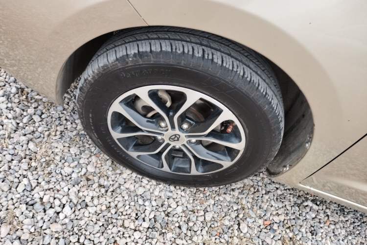 Used CHANGAN KAICHENG Oushang A600 2016 1.5L Manual Elite 7-Seater