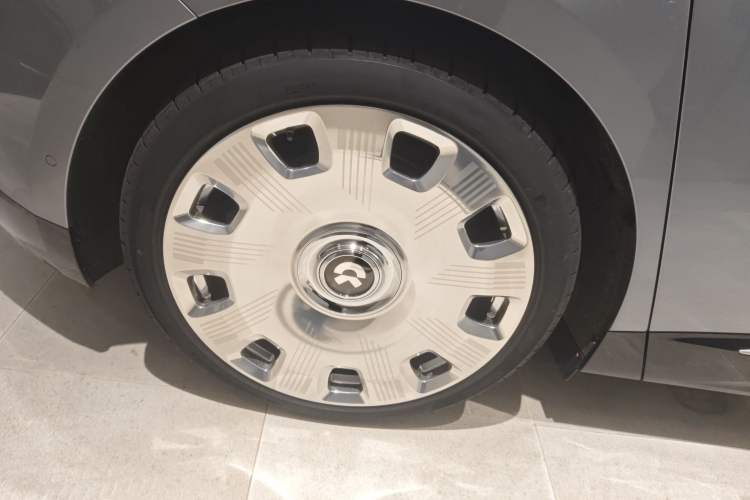 Used Nio ET9 2025 100kWh Signature Edition Exterior 3