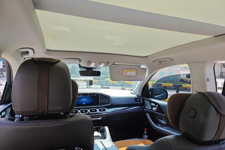 Used Mercedes-Benz GLS 2022 Second Facelift GLS 450 4MATIC Stylish Version Headliner