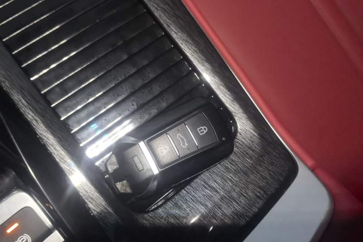 Used Dongfeng Aeolus Yixuan MAX 2021 1.5T Ultra-Stylish Trendsetter Edition