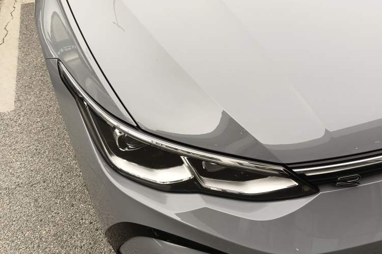 Used Volkswagen Golf 2021 280TSI DSG 30th Anniversary Edition Right Front Headlight