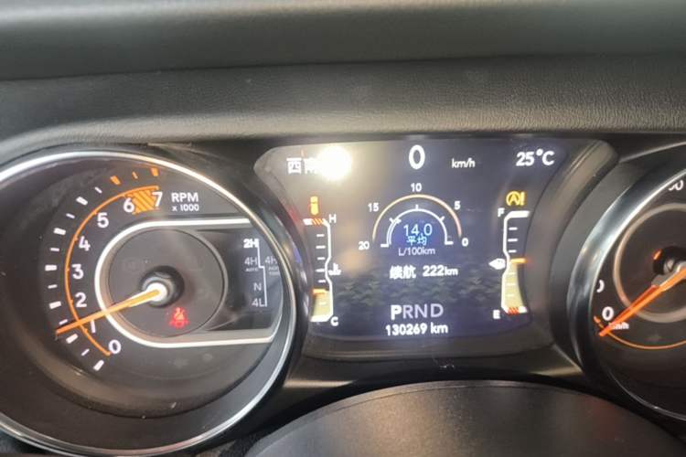Used Jeep Wrangler 2019 2.0T Sahara Four-Door Version China VI Emission Standard
