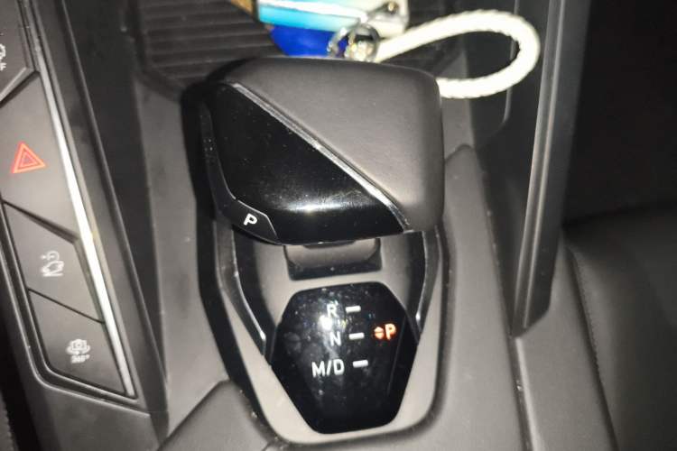 Used Lynk & Co 06 2023 Remix 1.5T JinPro Gear Lever