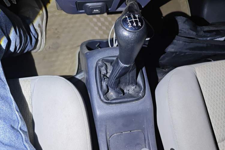 Used Jinbei Hiace X30 2021 1.5L Comfort-Grade Central Air-Conditioned Bus China VI Standard SWC15M
