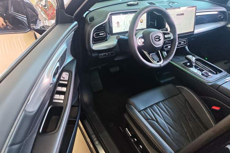 Used GAC Trumpchi GS8 2024 Linghang Series 2.0 TGDI Two-Wheel Drive Luxury Smart Connectivity Version Driver Seat