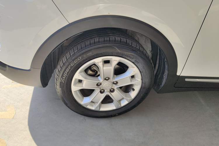 Used CHANGAN CS15 2017 1.5L Automatic Luxury Model with Sunroof
