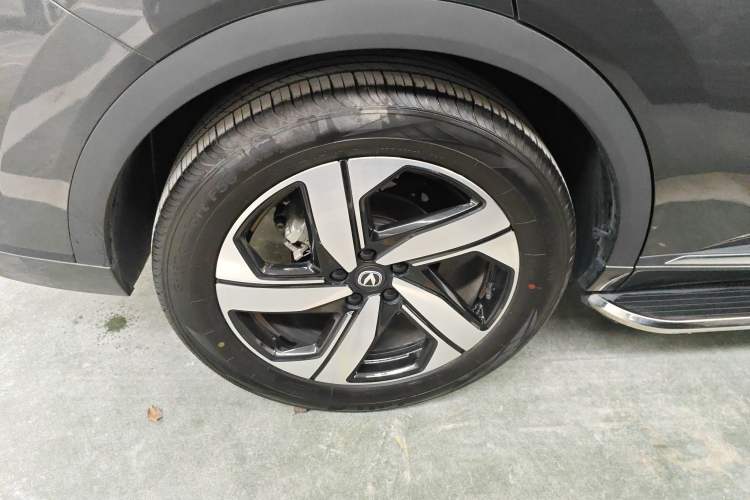 Used CHANGAN CS55PLUS 2024 3rd Generation 1.5T DCT Prestige Model Right Rear Wheel Hub