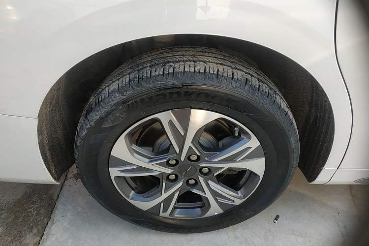 Used SAIC MAXUS G90 2022 2.0T Starry Seven-Seater