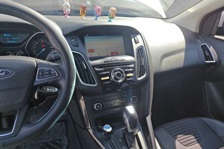 Used Ford Focus 2018 Hatchback Classic 1.6L Automatic Trendy SmartDrive Edition