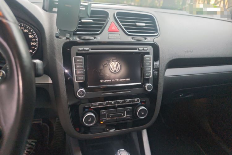 Used Volkswagen Scirocco 2011 R 2.0TSI Audio And AC Panel