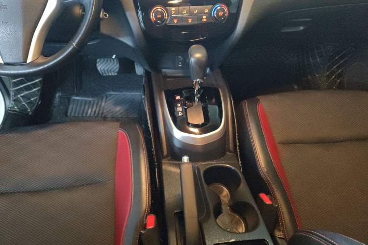 Used Nissan Qashqai 2017 2.0L CVT Smart Enjoyment Version China VI Standard Gear Lever