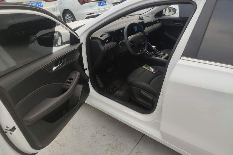 Used Roewe i5 2026 Model 1.5L CVT Luxury Version