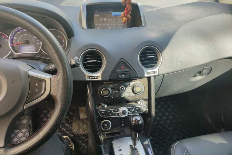 Used Renault Koleos 2013 2.5L Two-Wheel Drive Comfort Edition