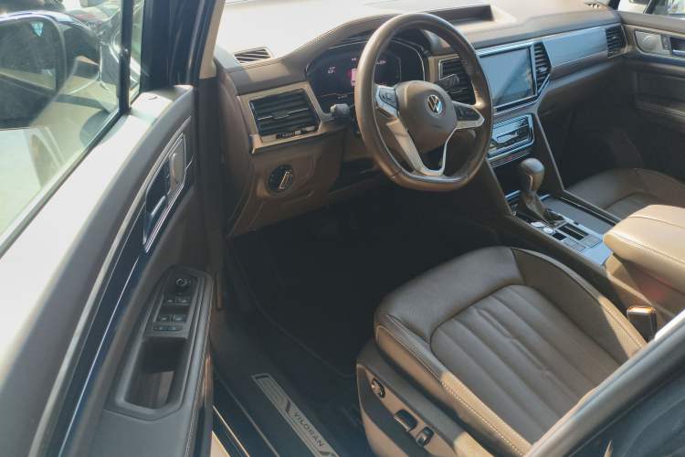 Used Volkswagen Viloran 2020 330TSI Luxury Edition Driver Seat