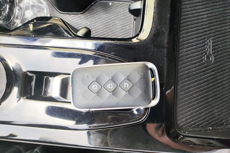 Used Wuling Xingguang 2024 Co-Creation Edition 410 Standard Model