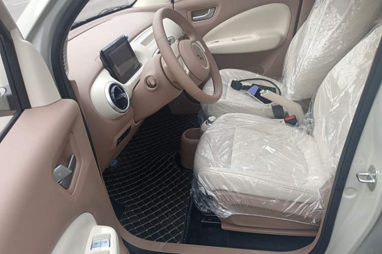 Used Wuling Hongguang MINIEV 2025 Four-Door Version Advanced Edition Left Front Seat