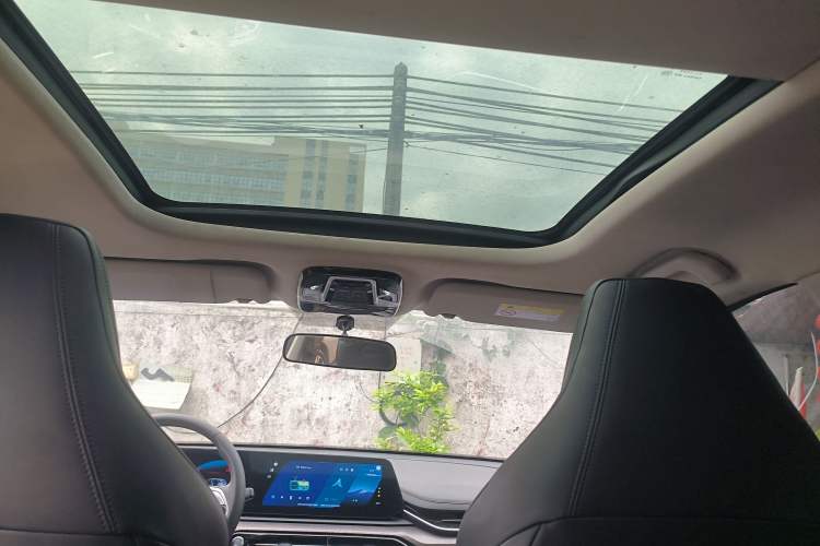 Used SOL QX 2022 300T DCT Moon Exploration Edition